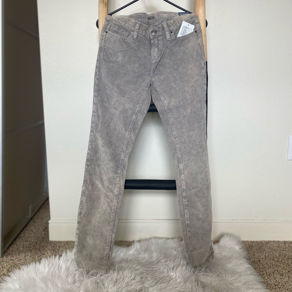 BDG Mid Rise Cigarette Ankle Cords - Picture 2 of 6